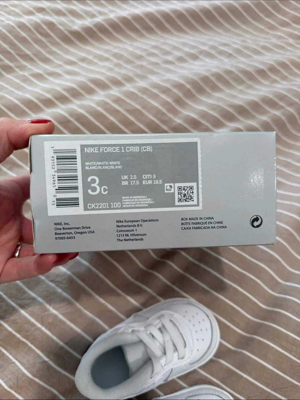 Nike Kids White Low-Top Sneaker Crib Shoes